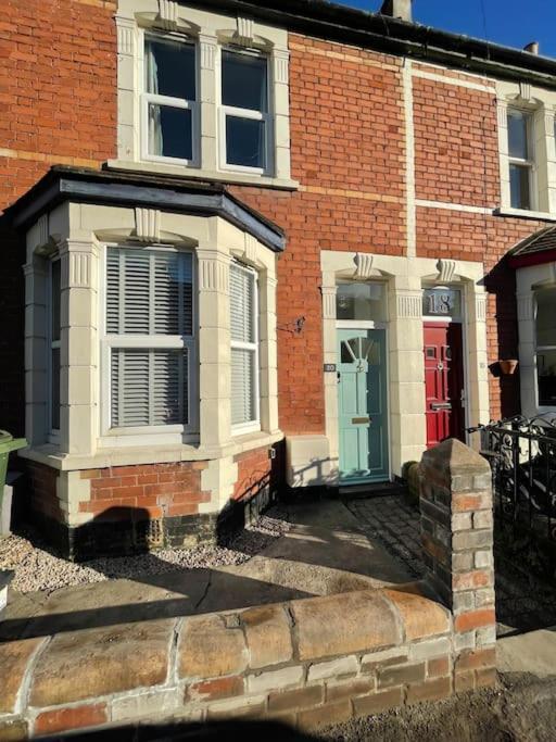 Gloucester Rd 2 Mins Away - Fab, New, Trendy House 브리스틀 외부 사진