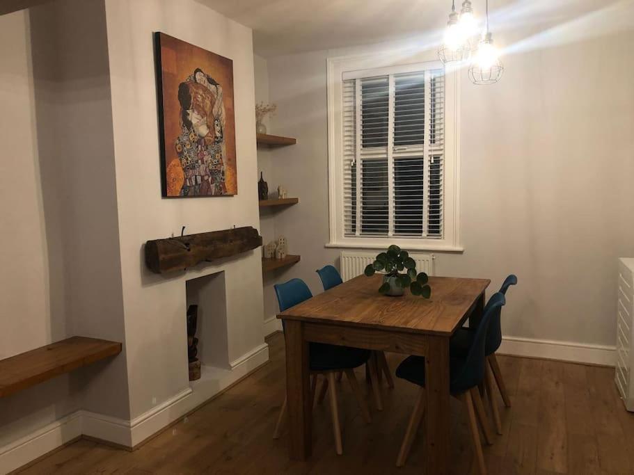 Gloucester Rd 2 Mins Away - Fab, New, Trendy House 브리스틀 외부 사진