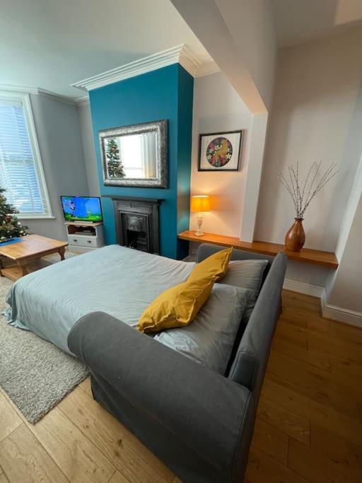 Gloucester Rd 2 Mins Away - Fab, New, Trendy House 브리스틀 외부 사진